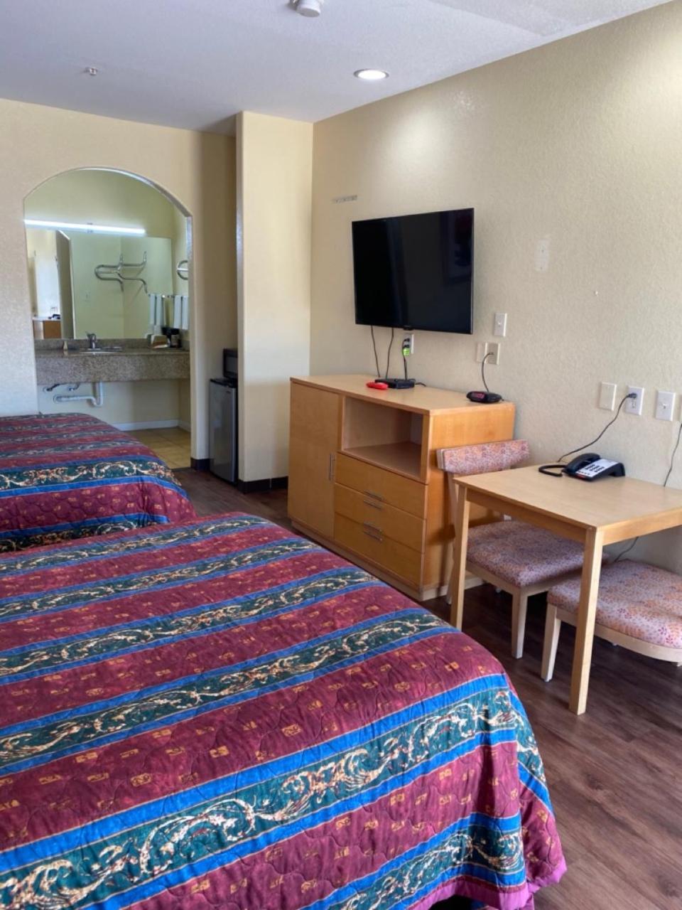 Relax Inn & Suites Англтон Экстерьер фото